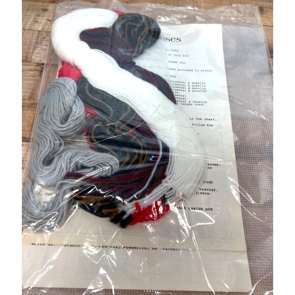 10 Needlepoint Mini Bird Houses Craft Kit - Picture 3 of 3